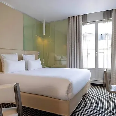 Felicien & 4* Paris