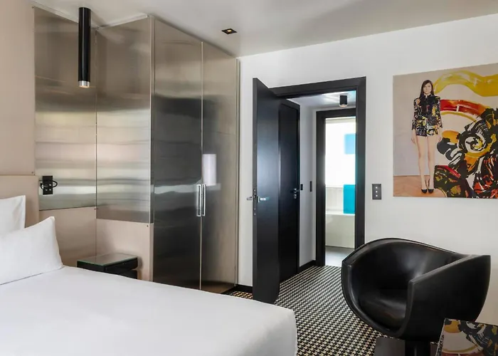 Felicien & 4* 파리