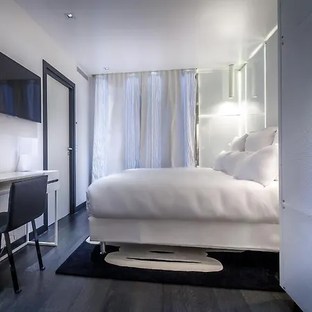 Felicien & 4* Paris