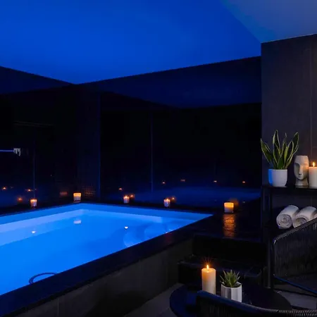 Felicien & 4* Paris