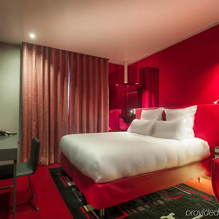 Felicien & 4* Paris