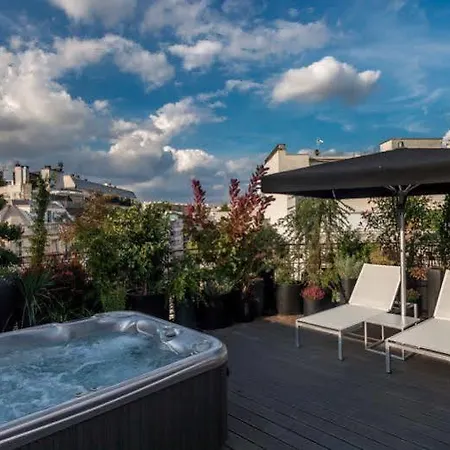 Felicien & 4* Paris